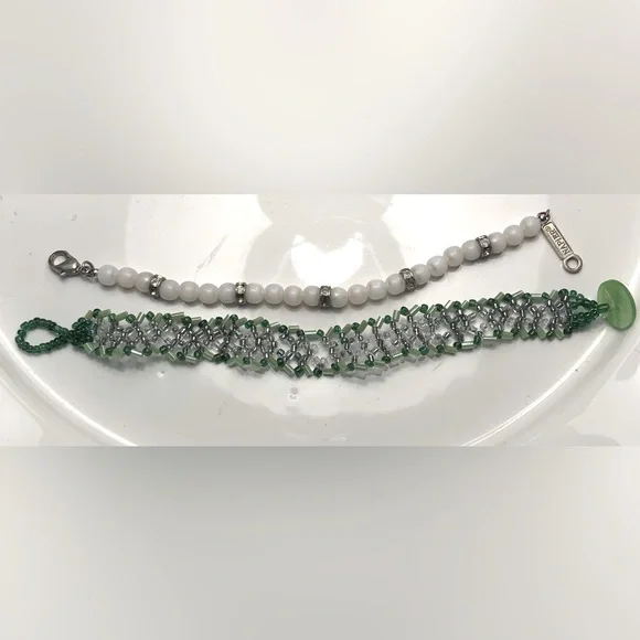 🍍3 for $15🍍 2 Bracelets - Picture 1 of 1